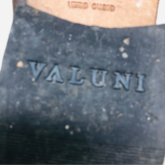 Valuni Brown Pebbled Leather Buckled Strap Oxfords - Picture 12 of 13